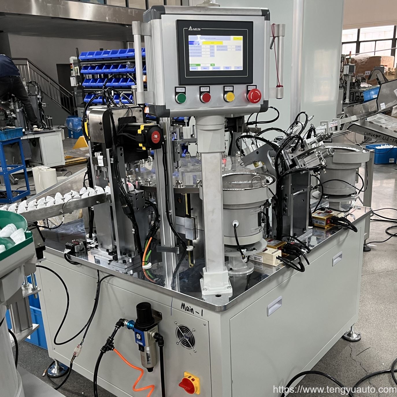 cosmetic treatment pumps assembly machines